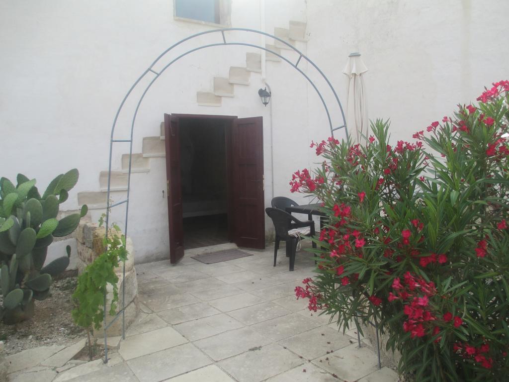Hotel Masseria Coccioli Казалабате Стая снимка