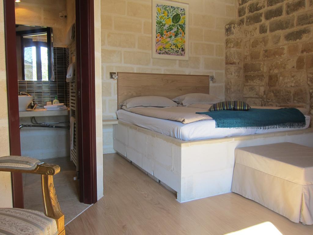 Hotel Masseria Coccioli Казалабате Стая снимка