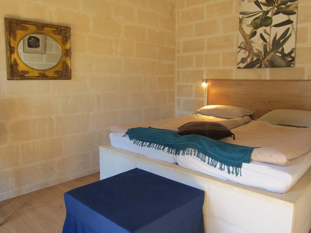 Hotel Masseria Coccioli Казалабате Стая снимка