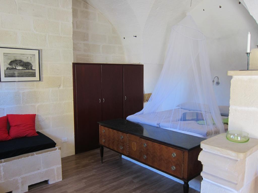 Hotel Masseria Coccioli Казалабате Стая снимка
