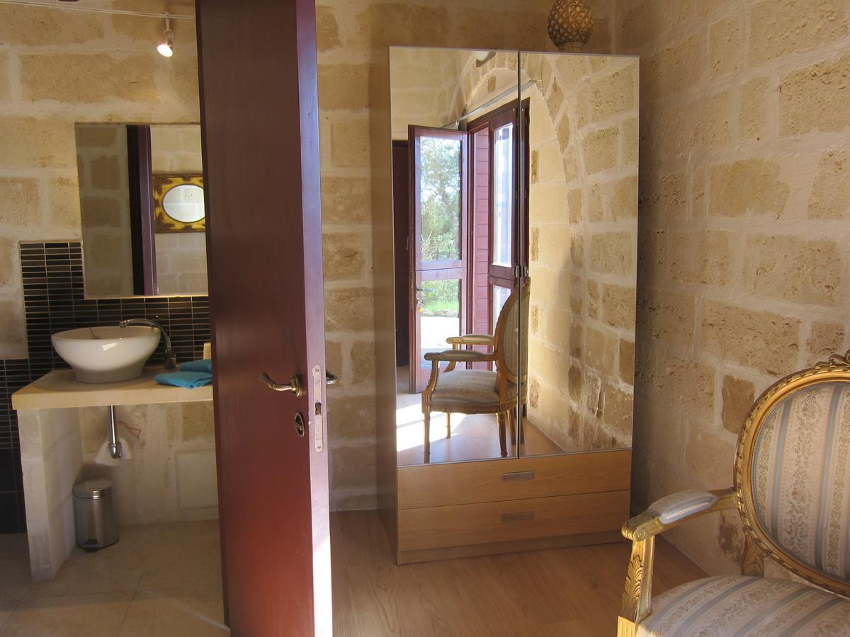 Hotel Masseria Coccioli Казалабате Стая снимка